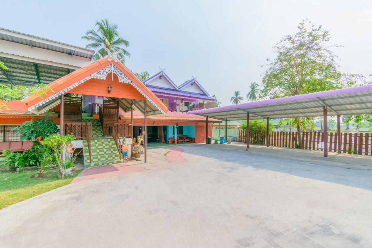 Oyo 712 Baandin Resort Phetchaburi Exterior foto